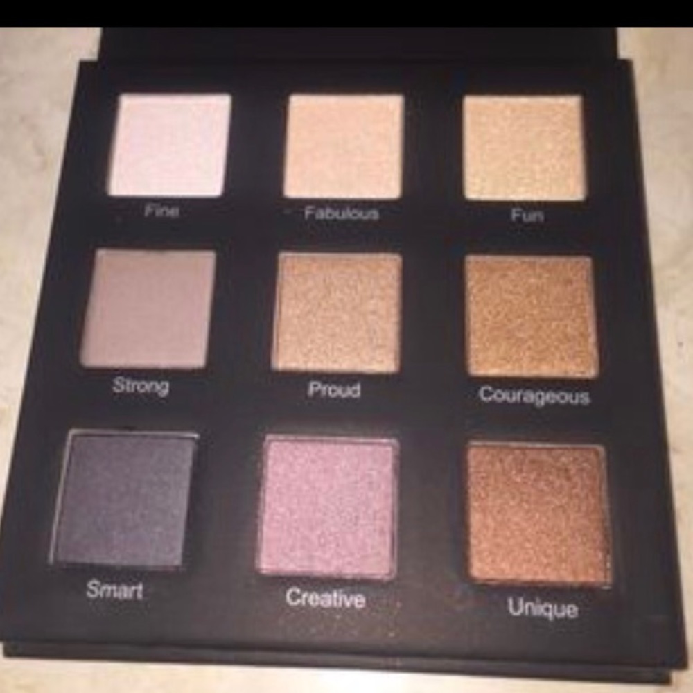 Realher Shadow Palette